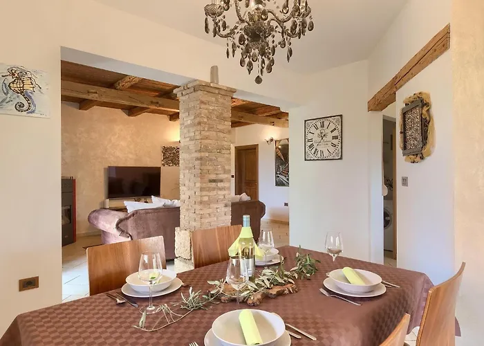 Дом отдыха Fani Пула