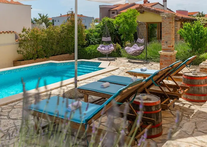 Fani Tatil Evi Pula