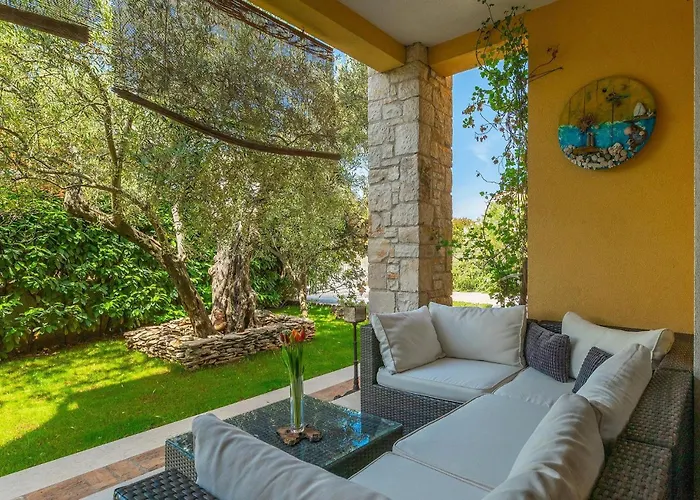 Fani Будинок відпочинку *